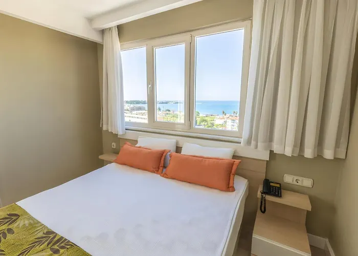 Hotell Akdora Elite &